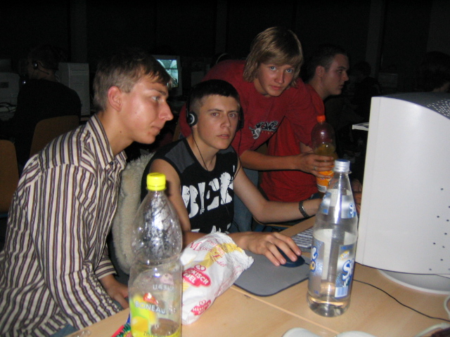 LAN