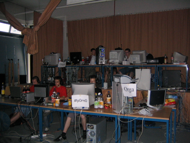 LAN